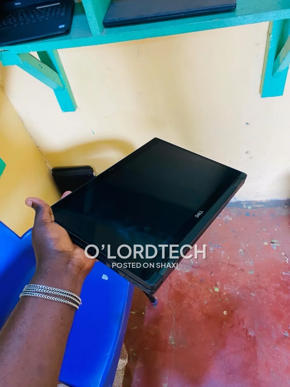 Dell Latitude 7390 2 in 1 i7 8th Generation photo 4
