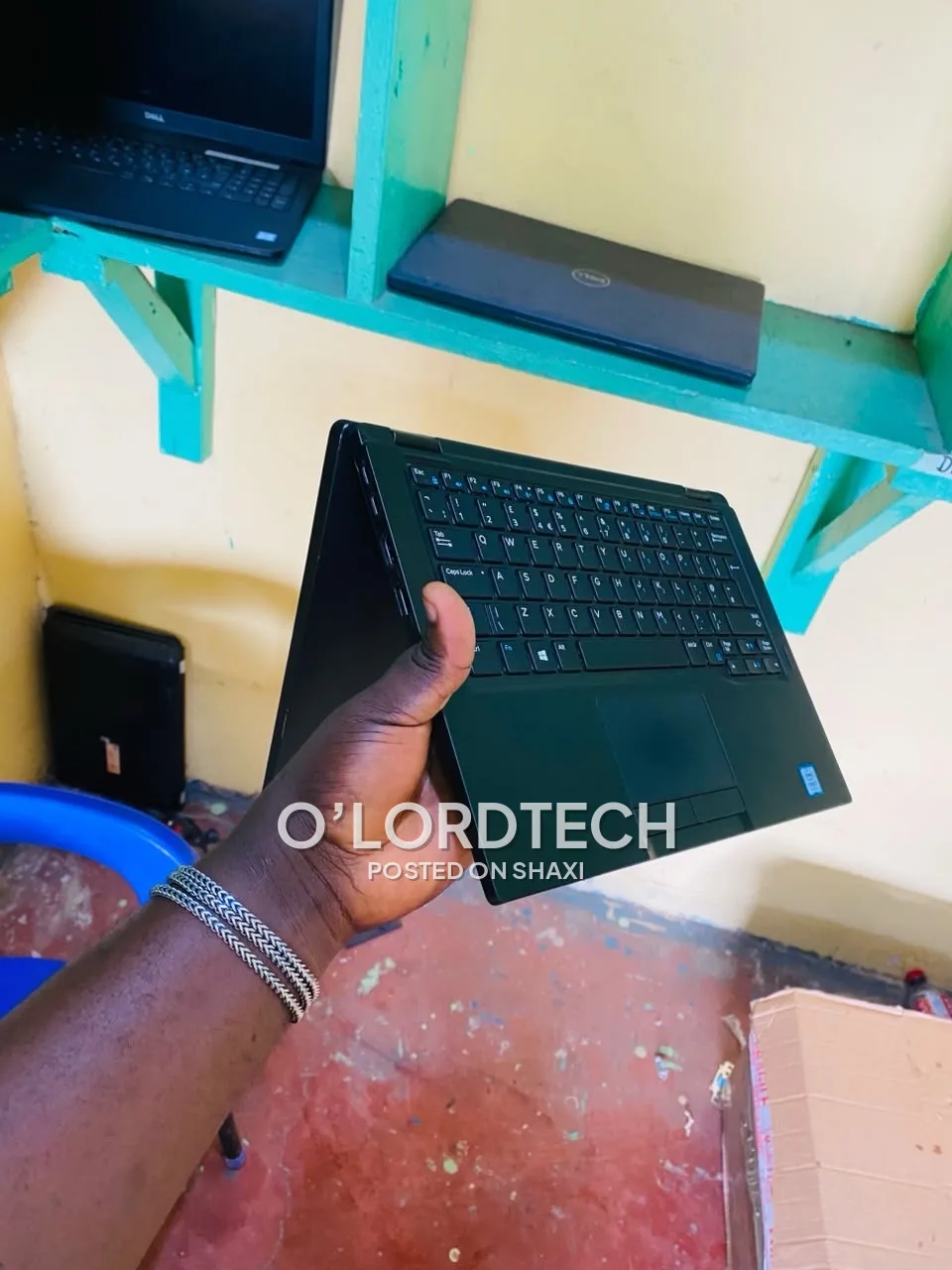 Dell Latitude 7390 2 in 1 i7 8th Generation photo 6