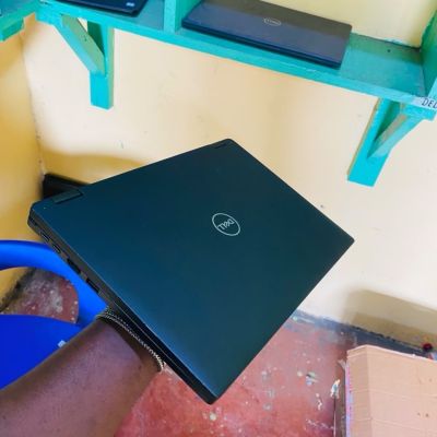 Dell Latitude 7390 2 in 1 i7 8th Generation