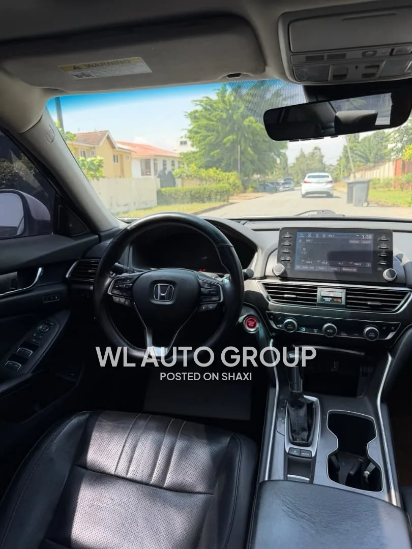 2018 Honda civic touring photo 7