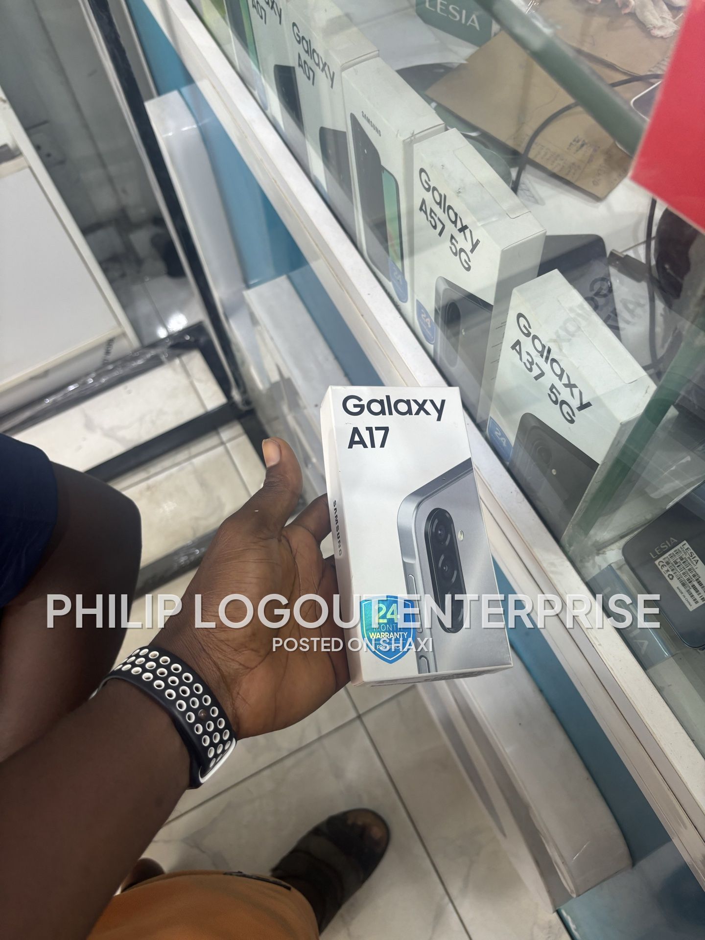Samsung A17 128gig photo 1