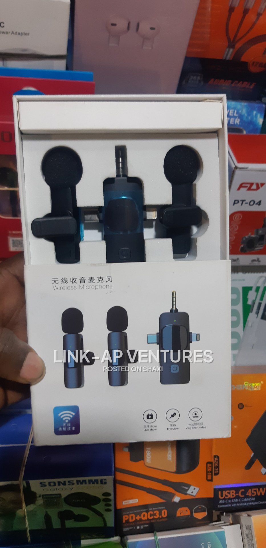 Wireless microphones photo 2