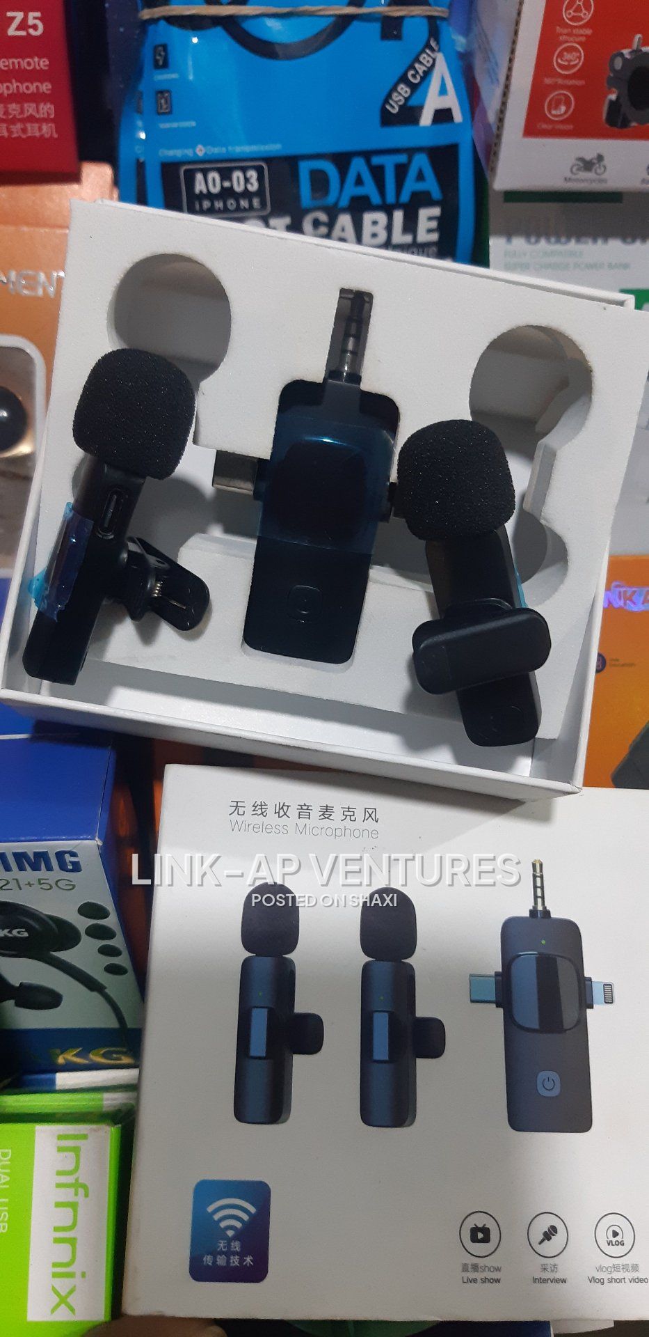 Wireless microphones photo 1