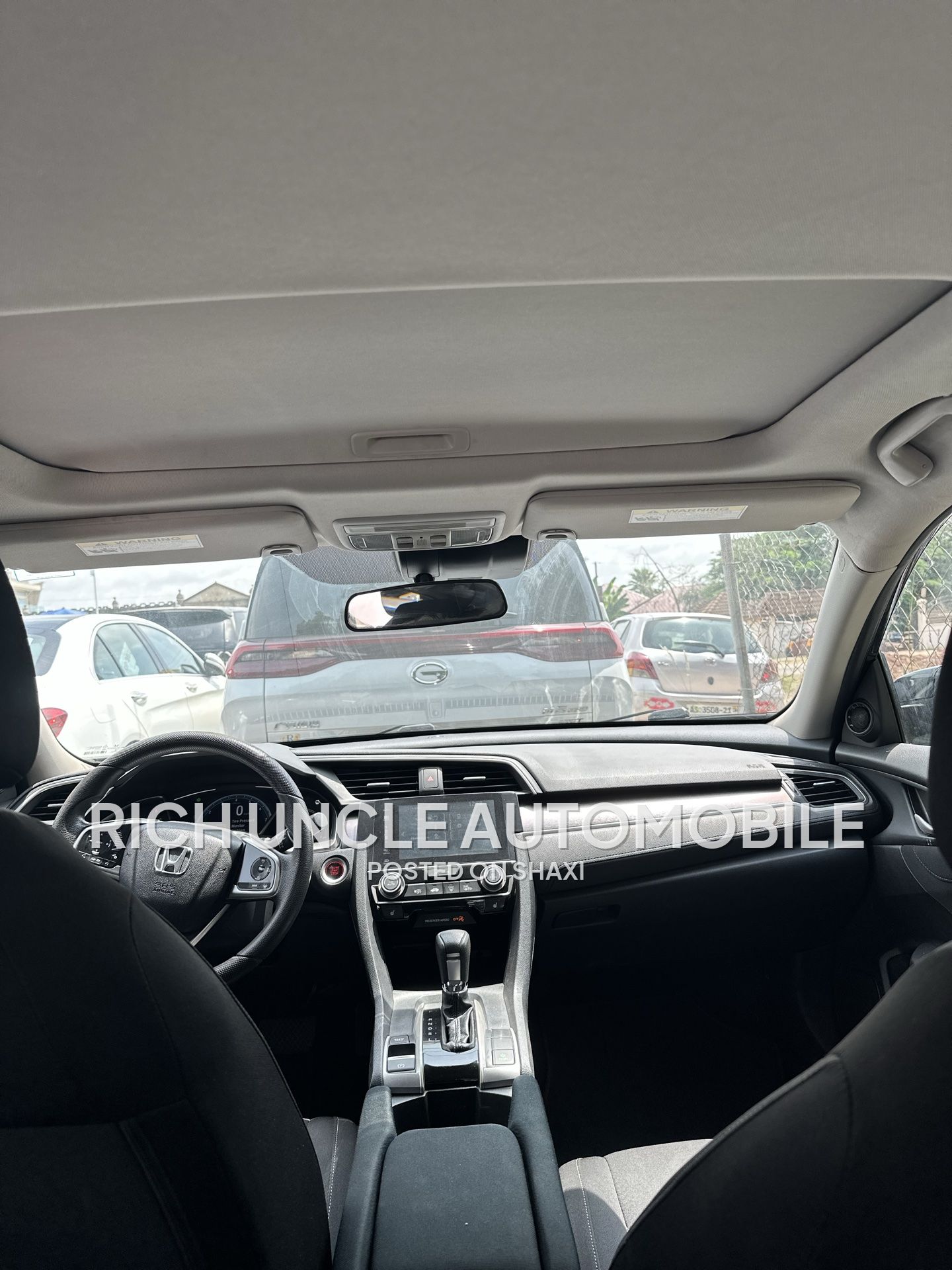 2017 Honda civic photo 2