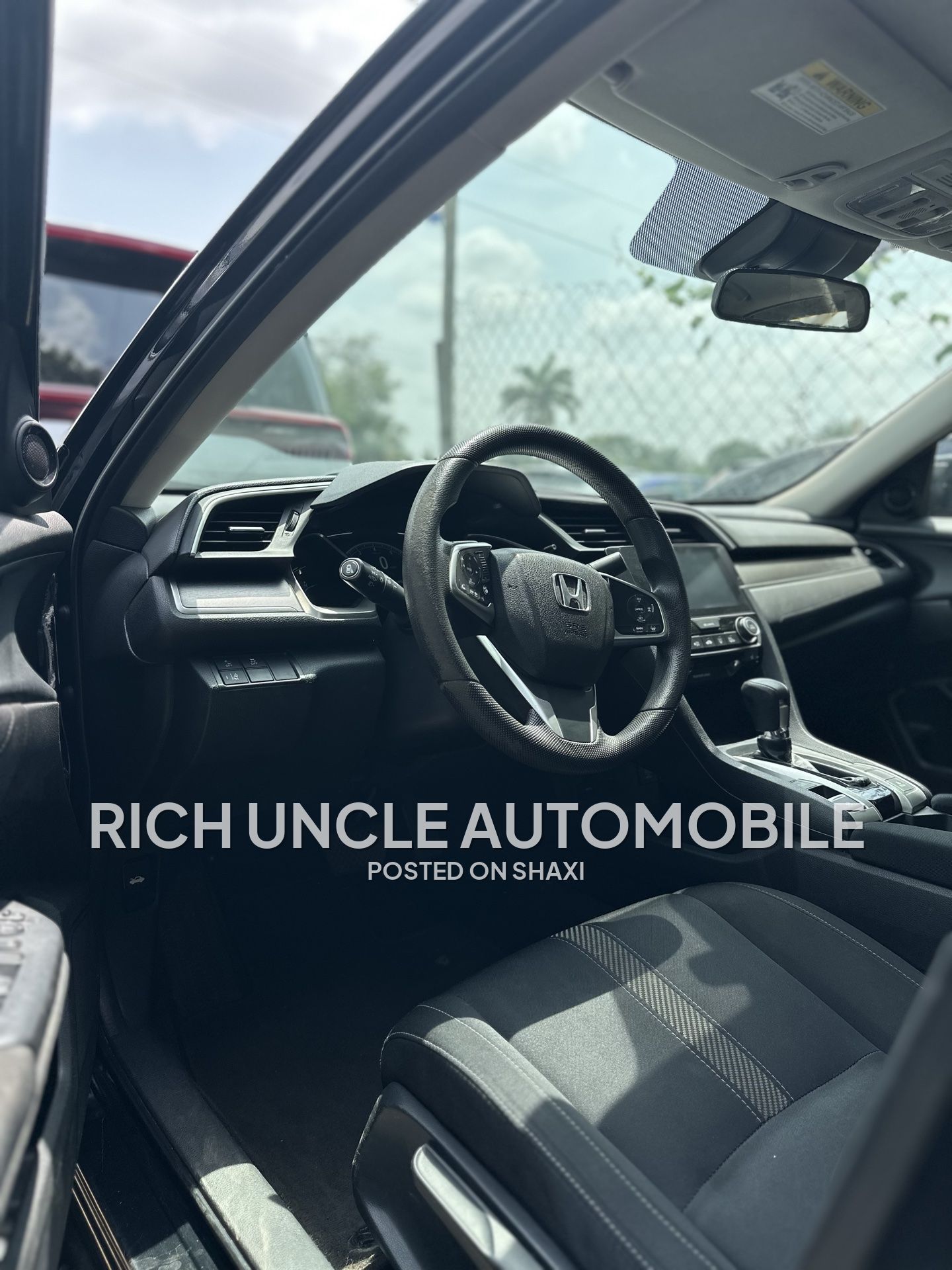 2017 Honda civic photo 3