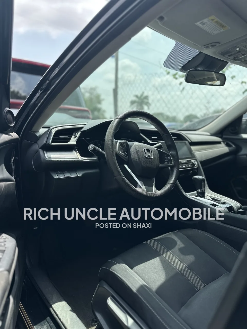 2017 Honda civic photo 3