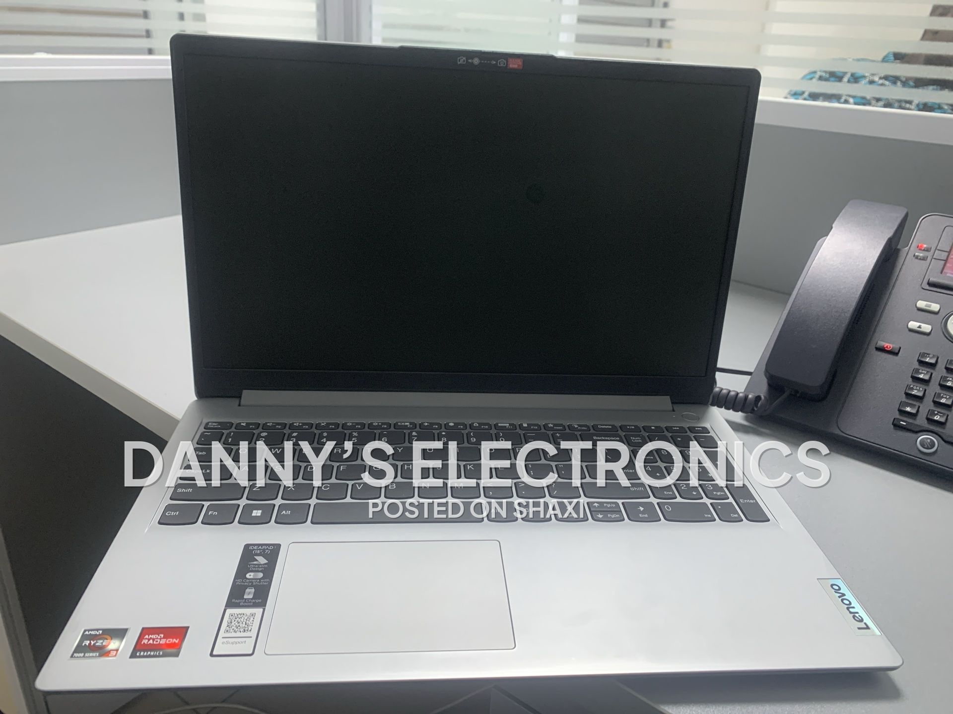 Lenovo Ideapad 1 15AMN7 photo 1