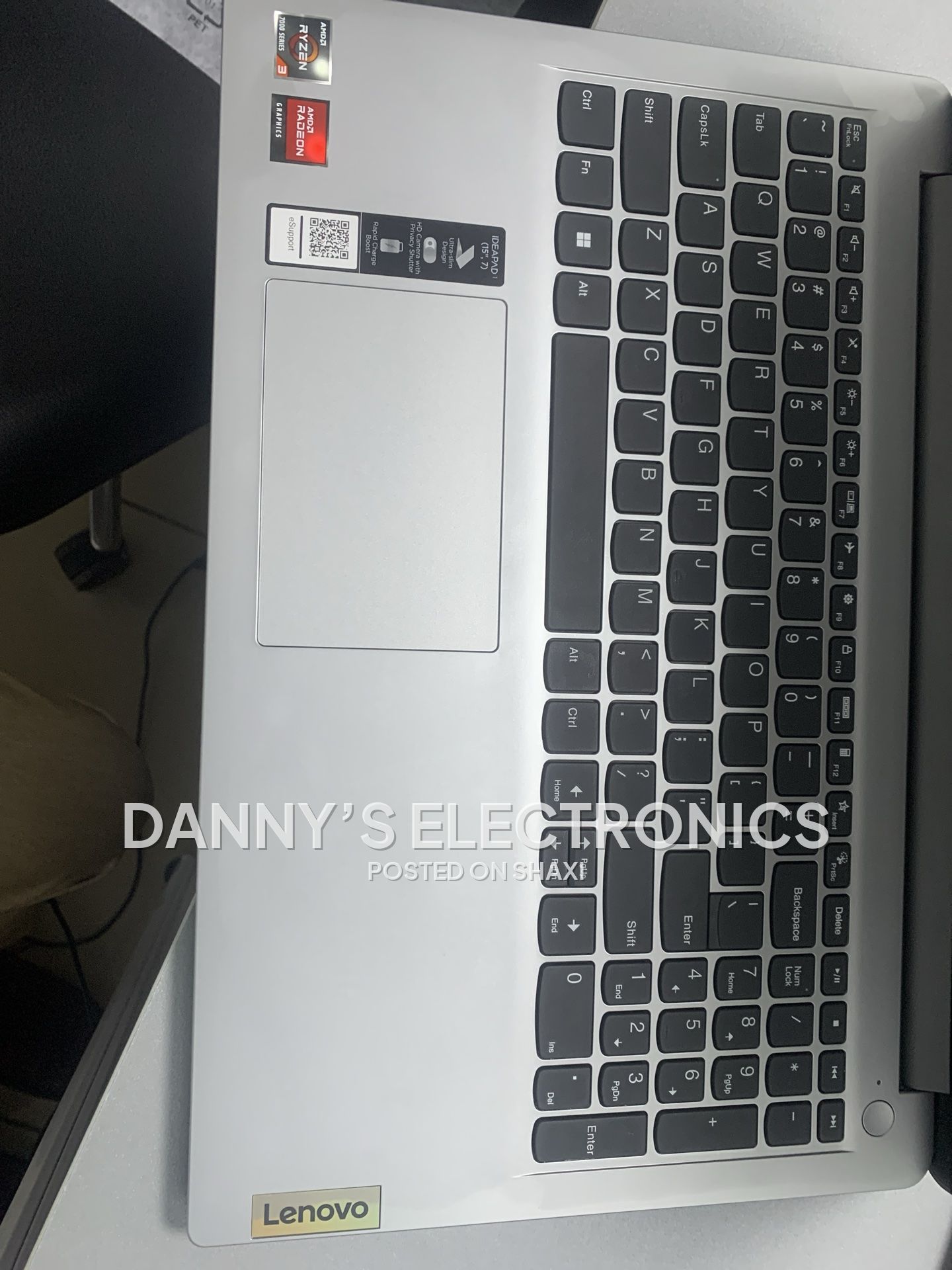 Lenovo Ideapad 1 15AMN7 photo 3