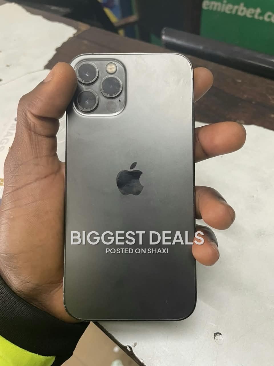 IPhone 12 Pro photo 2