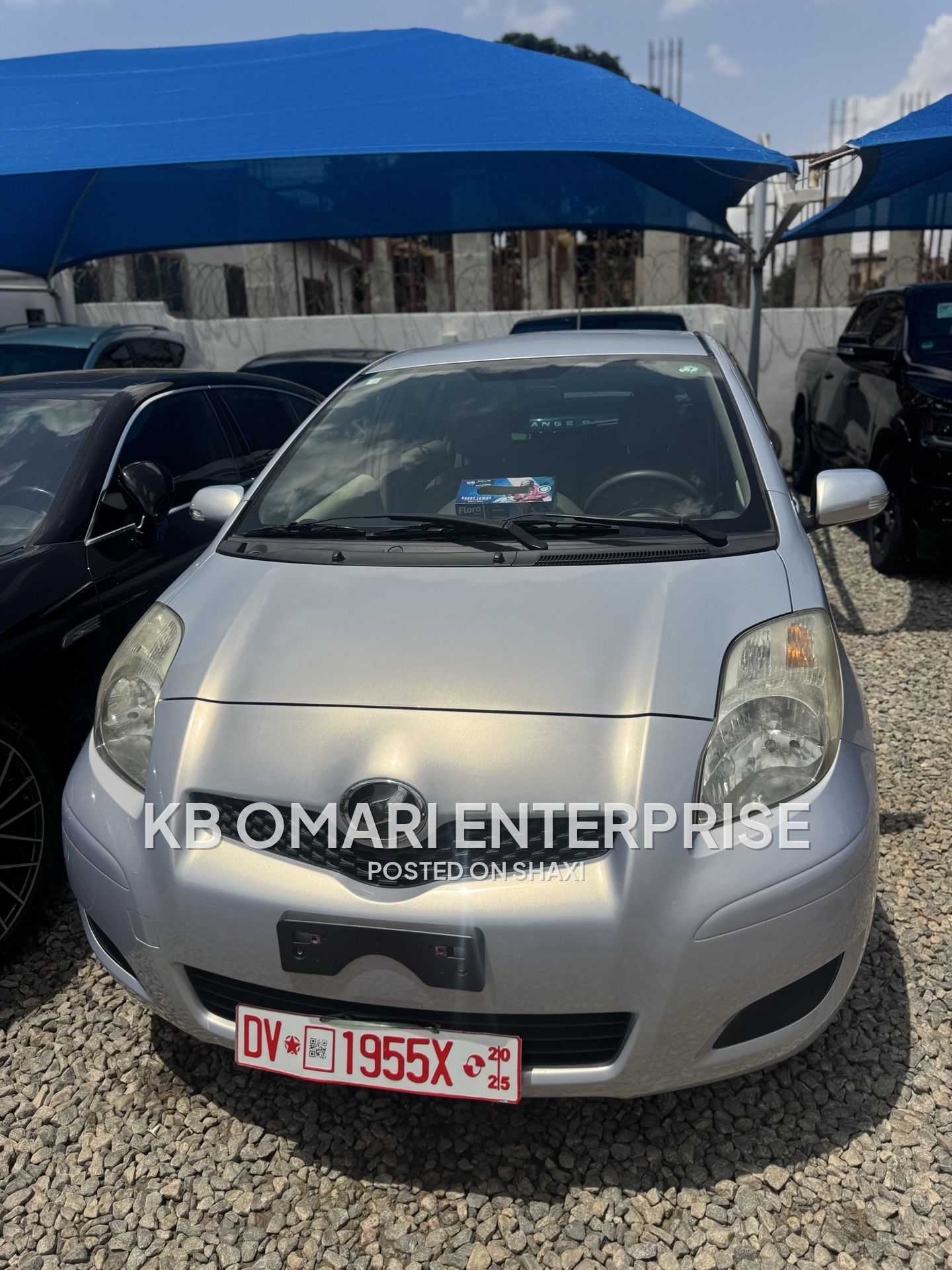 Toyota Vitz photo 6