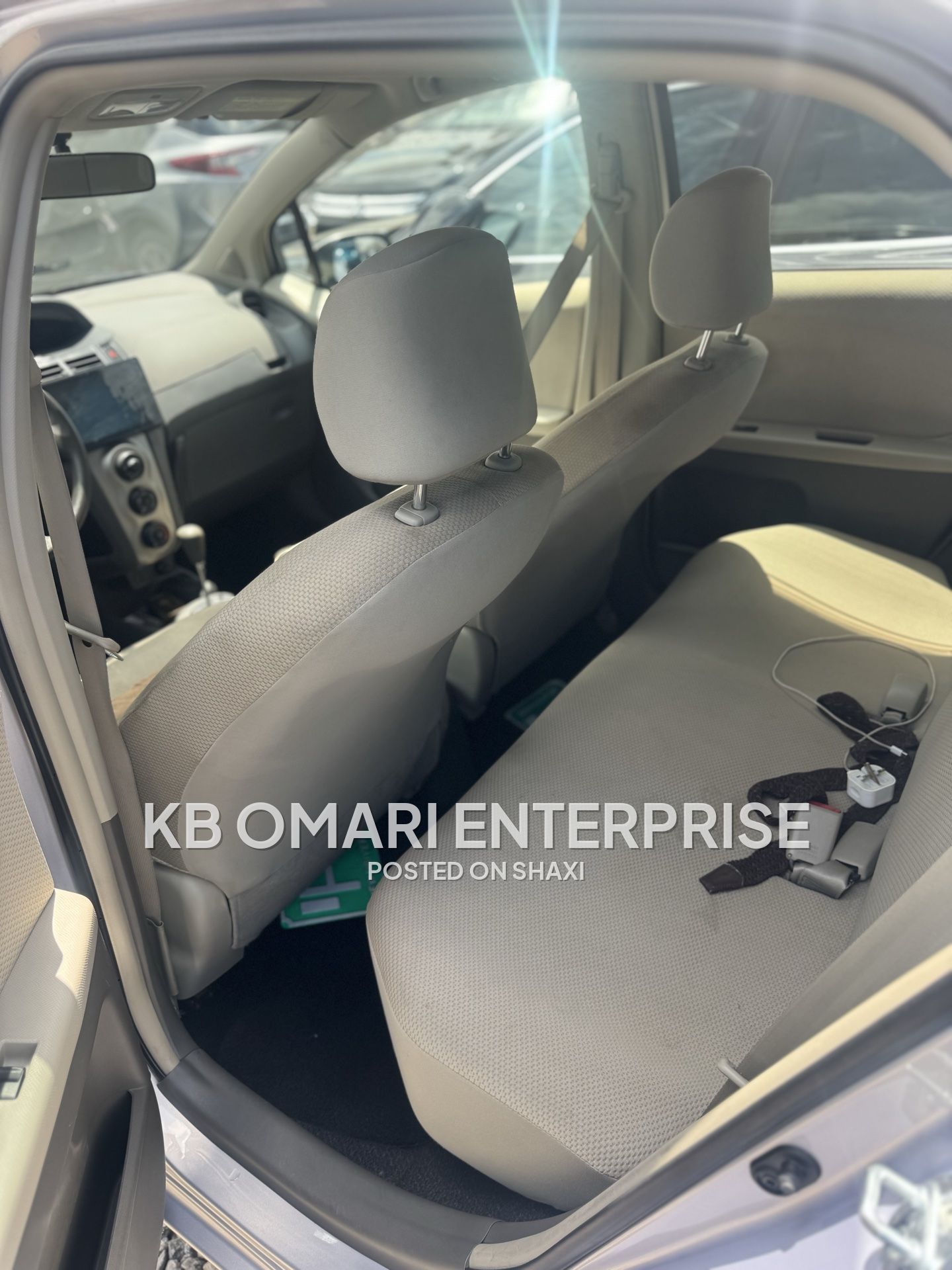 Toyota Vitz photo 4