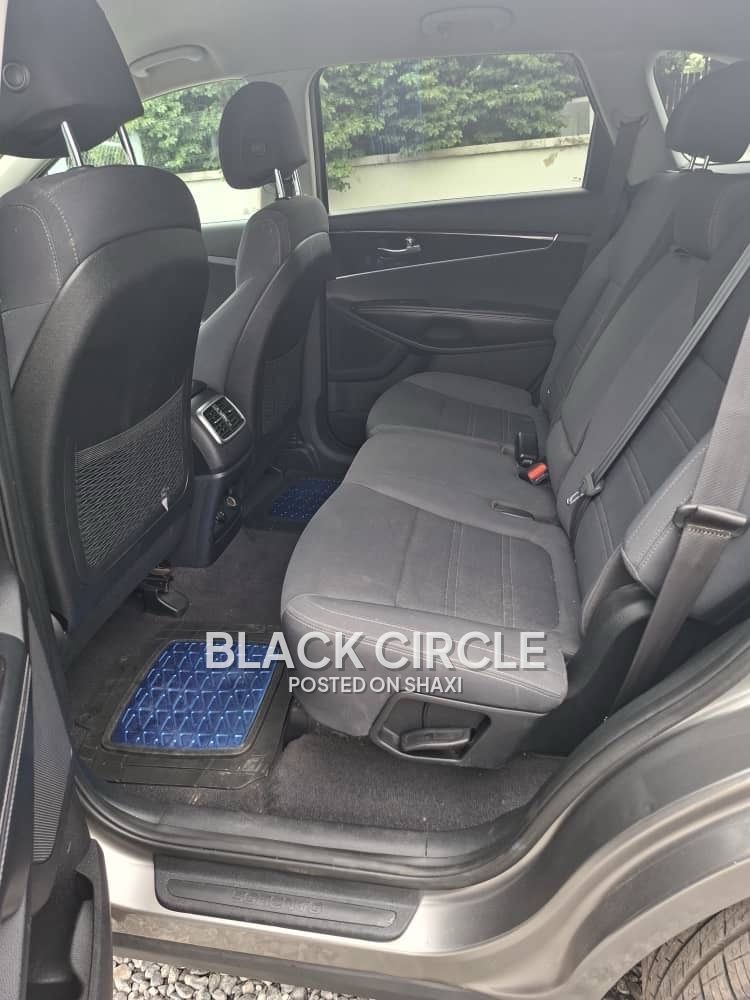 Kia Sorento 2017 model Solid engine photo 5