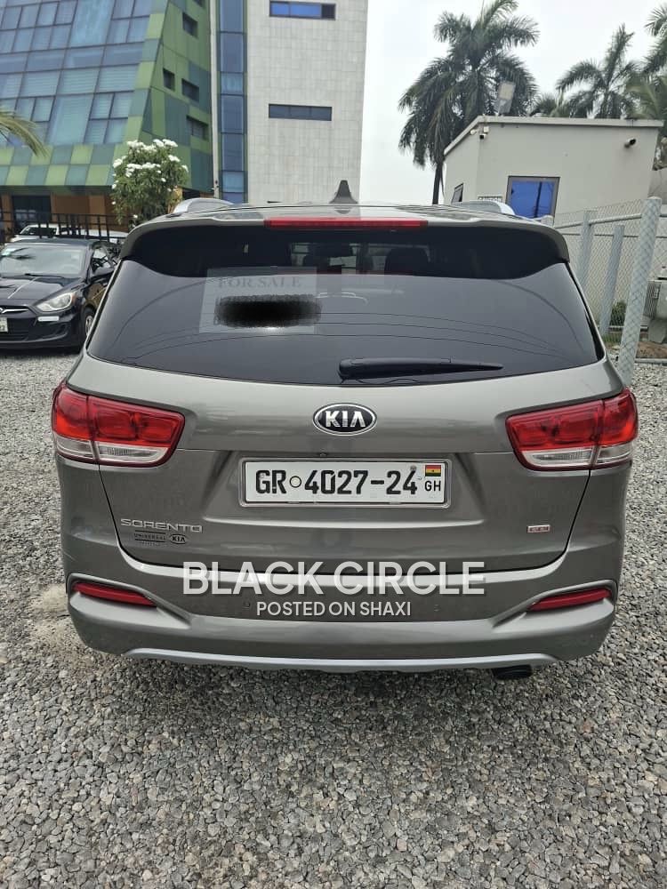 Kia Sorento 2017 model Solid engine photo 2