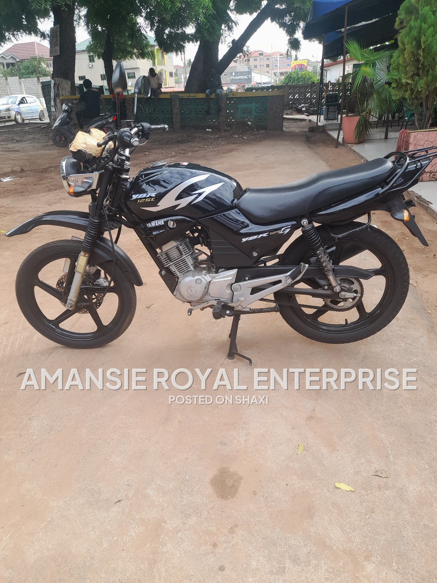 Yamaha Motorbike photo 4