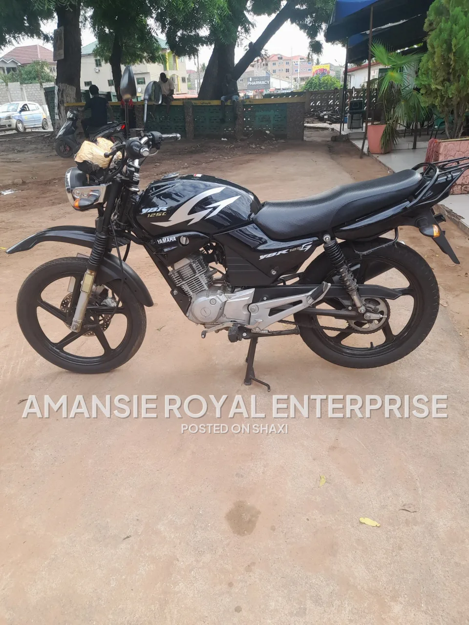 Yamaha Motorbike photo 4