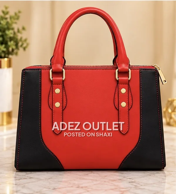 Unique and Distinctive Handbag photo 4