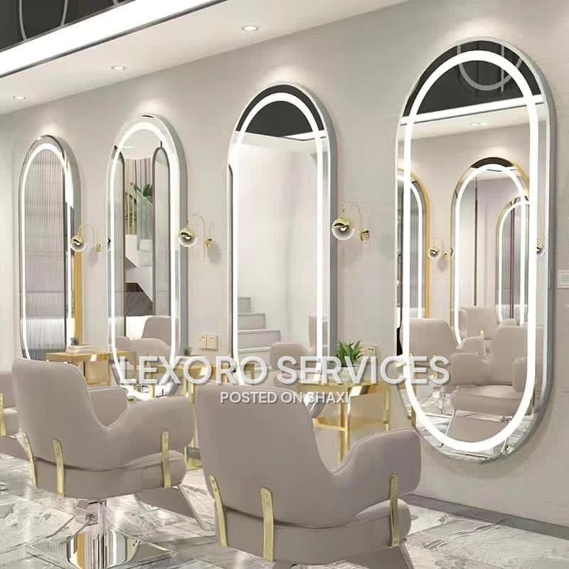 Luxury Led Light Mirror photo 1