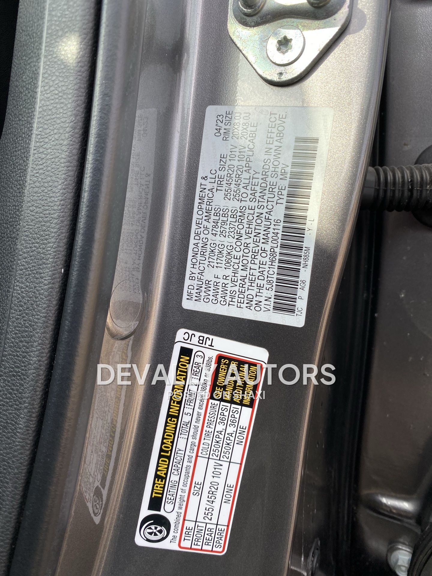 Acura Rdx 2023 model fully loaded . Push to start wise less charger very neat 🔐 photo 10