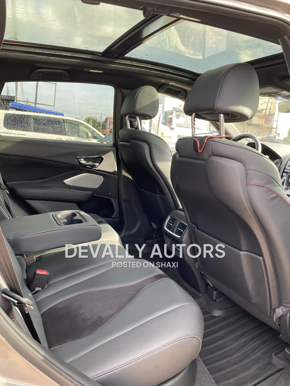 Acura Rdx 2023 model fully loaded . Push to start wise less charger very neat 🔐 photo 3