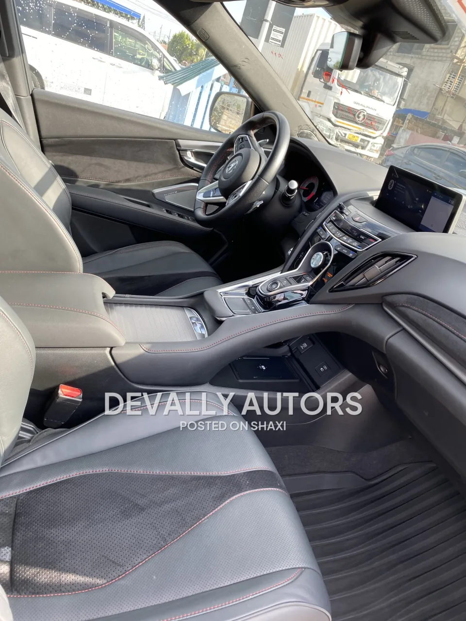 Acura Rdx 2023 model fully loaded . Push to start wise less charger very neat 🔐 photo 7