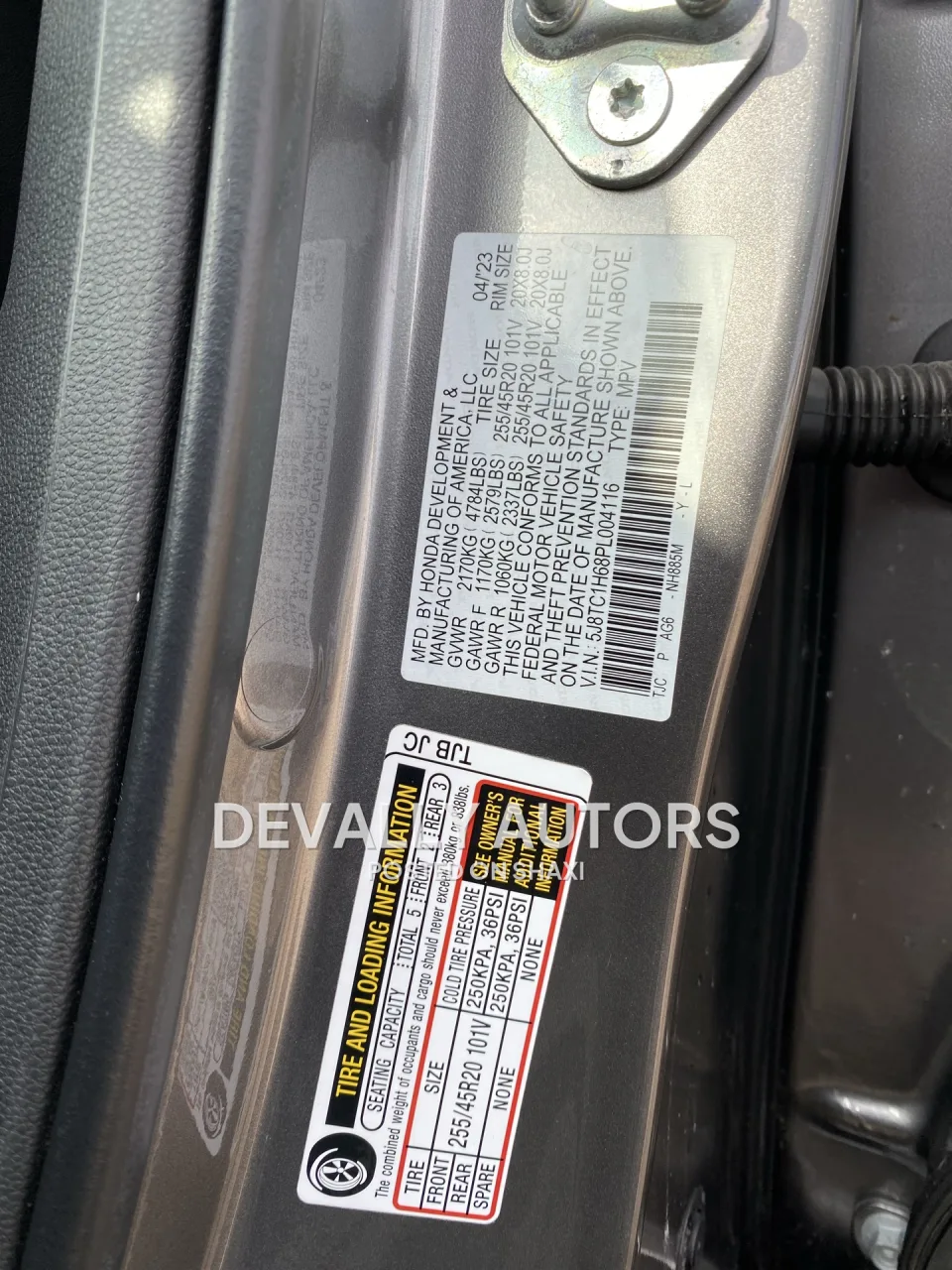 Acura Rdx 2023 model fully loaded . Push to start wise less charger very neat 🔐 photo 10