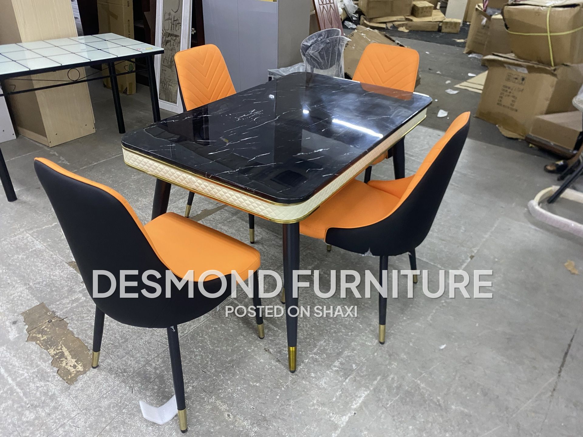 Dining table with four chairs photo 6
