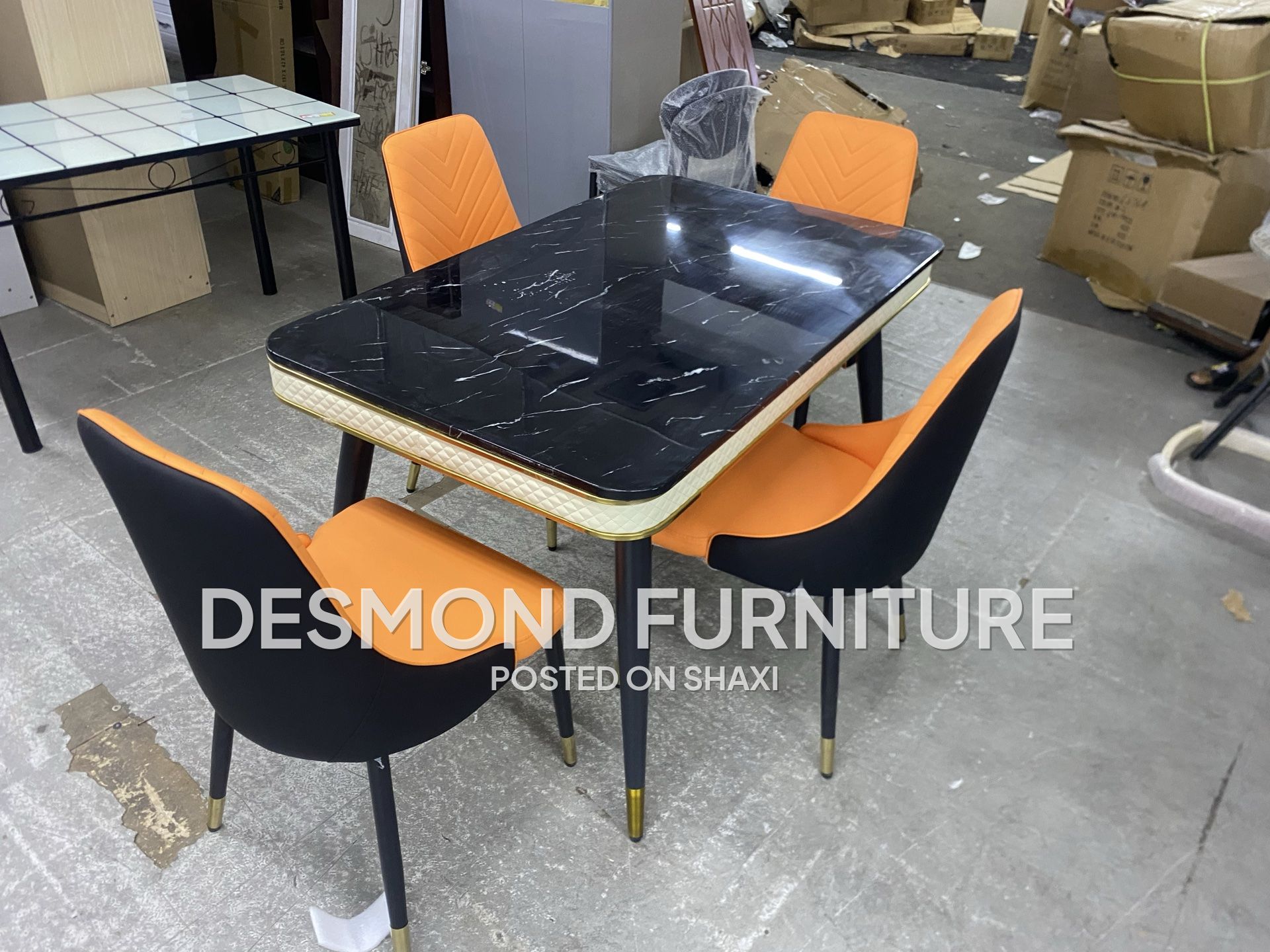 Dining table with four chairs photo 4