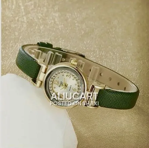 4-Piece Women’s Watch & Jewelry Gift Set – Watch, Necklace, Earrings & Ring photo 3