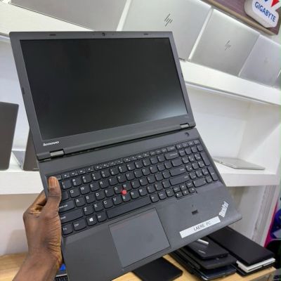 Asus, Acer, Lenovo, Macbook, Samsung, HP, Dell