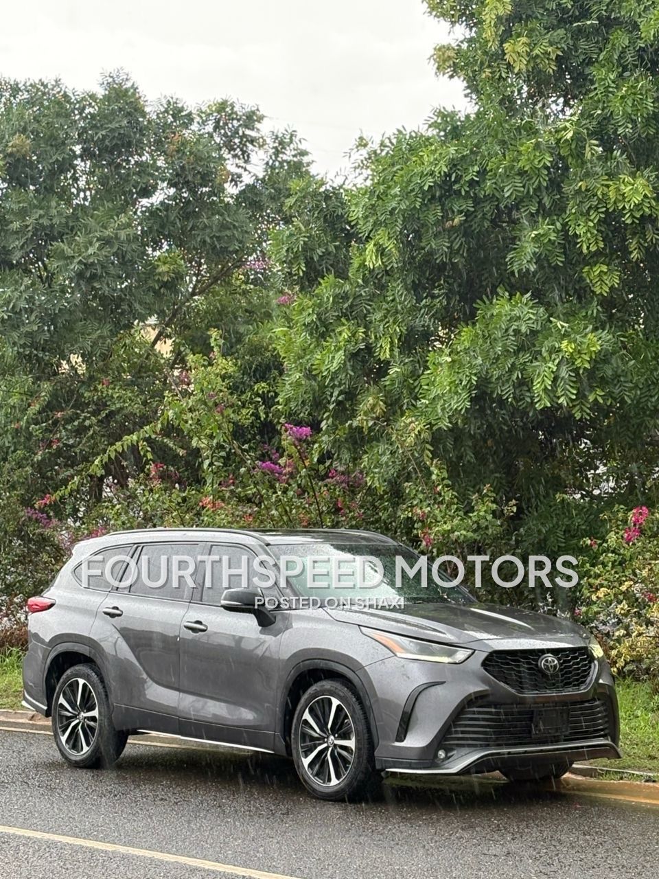 2022 Toyota Highlander XSE photo 2