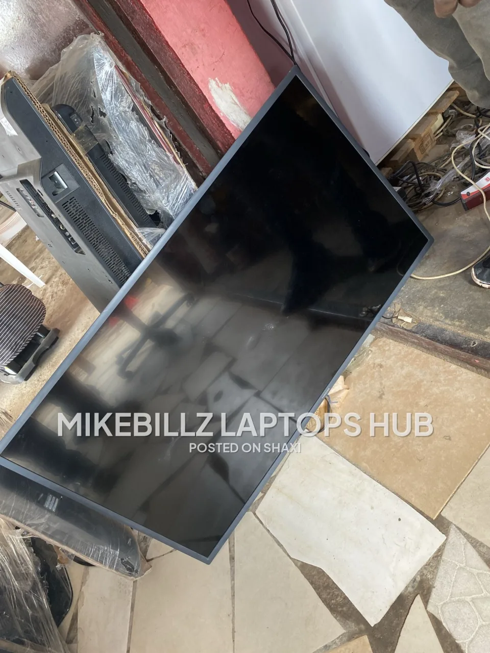 Holland Used 43” Samsung Smart Digital TV photo 5