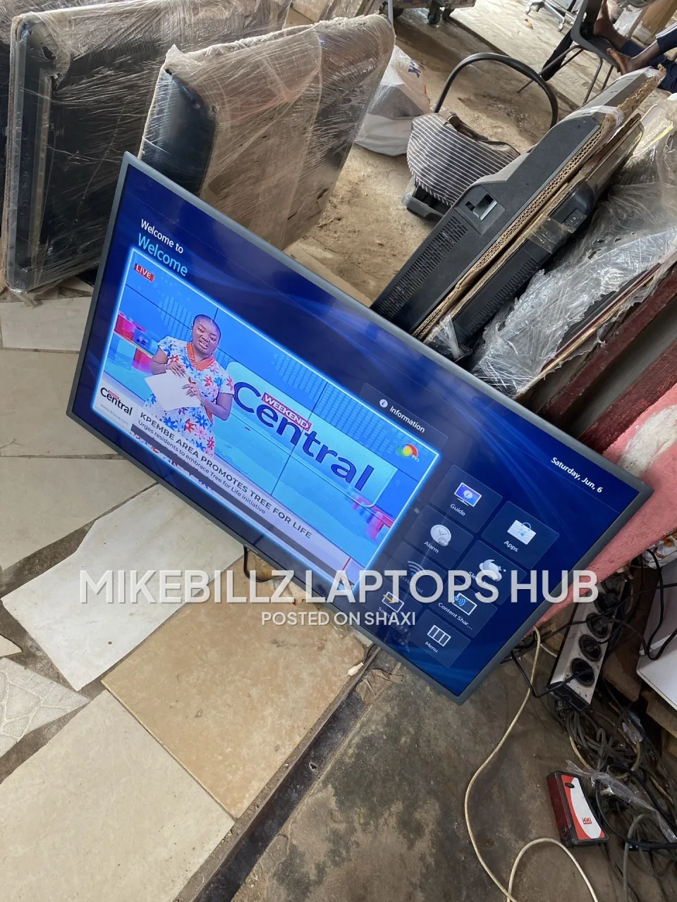 Holland Used 43” Samsung Smart Digital TV photo 2