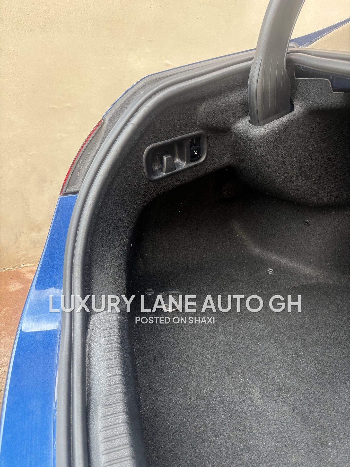 2023 Blue Mercedes Benz C300 4MATIC sports trim photo 8