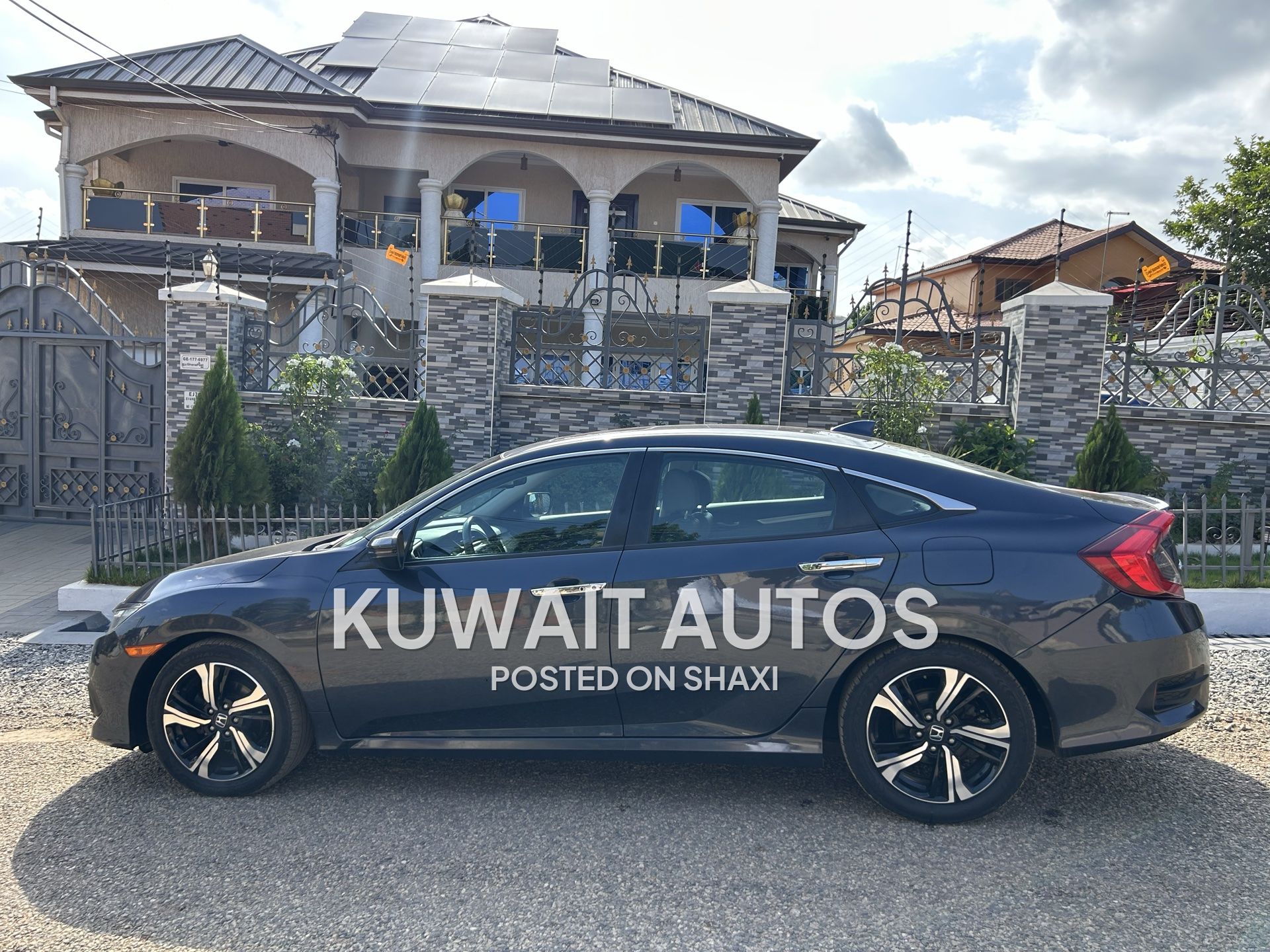 2017 CIVIC TOURING photo 10