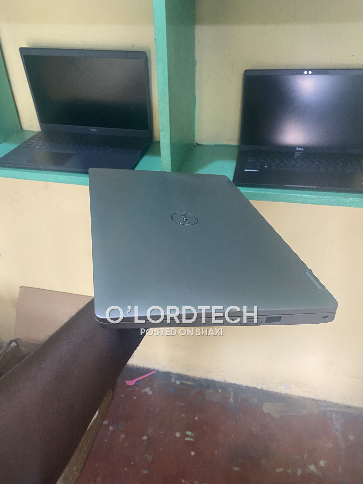 Dall Latitude 5310 2 in 1 i5 10 Generation photo 1