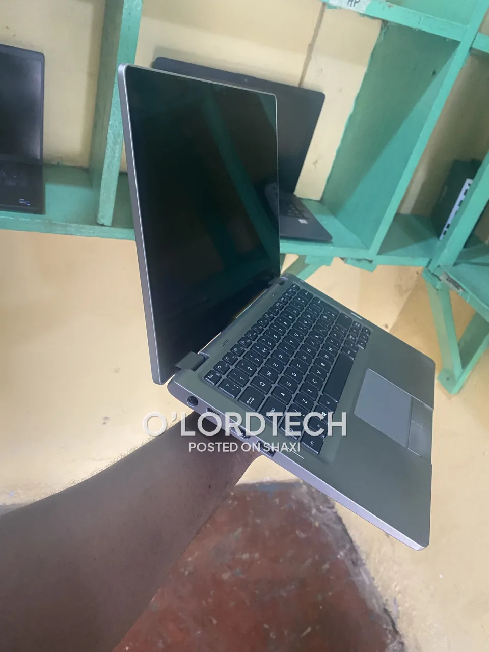 Dall Latitude 5310 2 in 1 i5 10 Generation photo 4