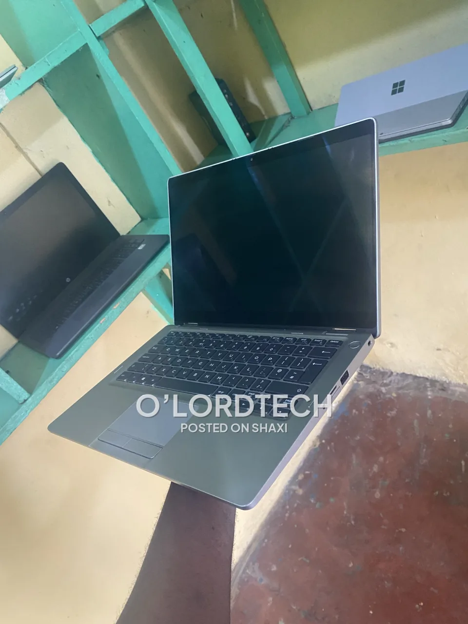 Dall Latitude 5310 2 in 1 i5 10 Generation photo 3
