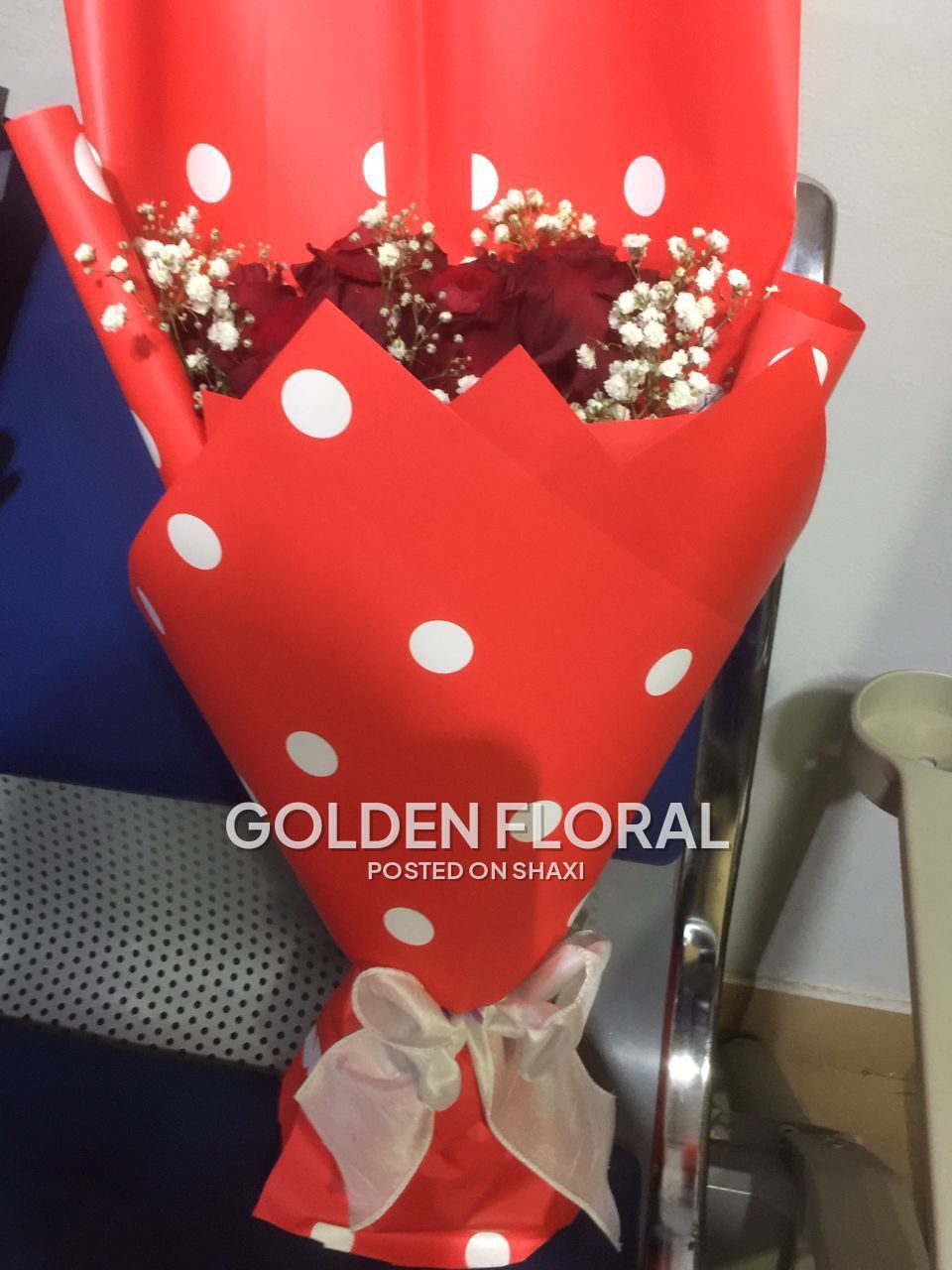 Fresh flower bouquets and arrangements photo 6