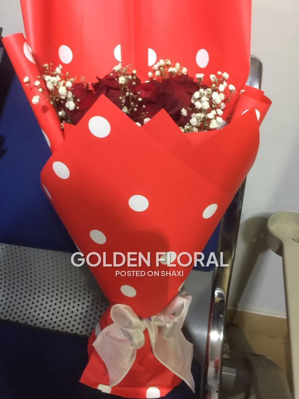 Fresh flower bouquets and arrangements photo 6