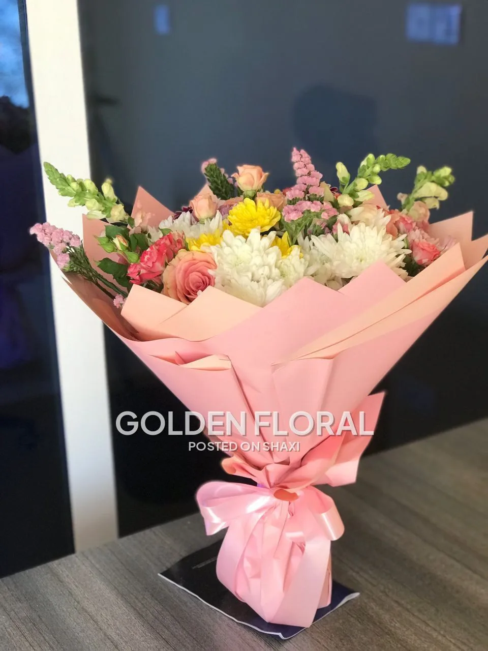 Fresh flower bouquets and arrangements photo 7