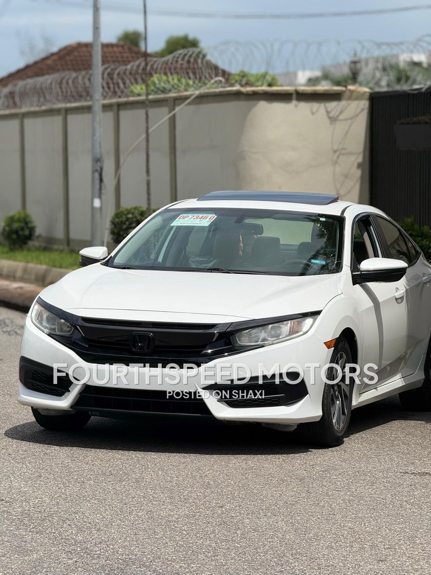 2017 Honda Civic photo 1