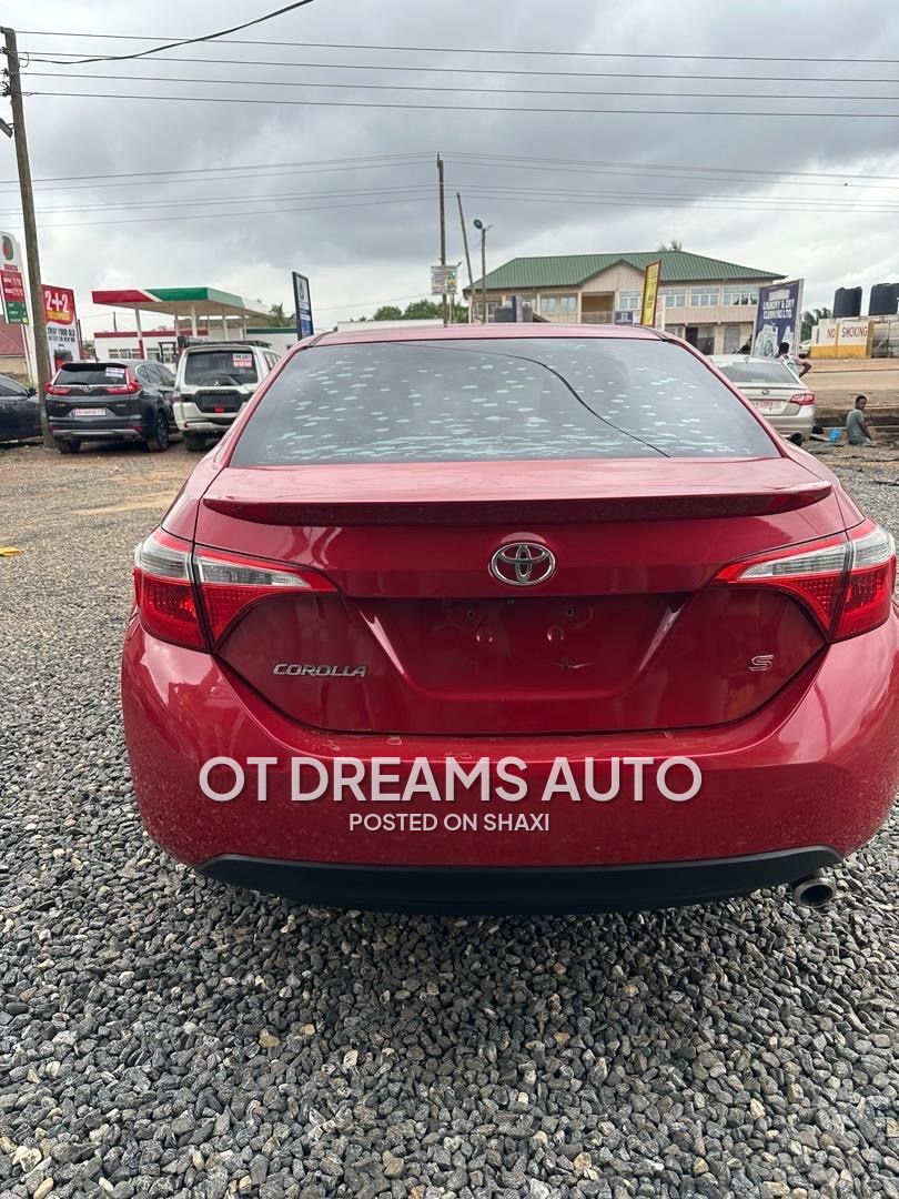 Toyota Corolla 2018 photo 2