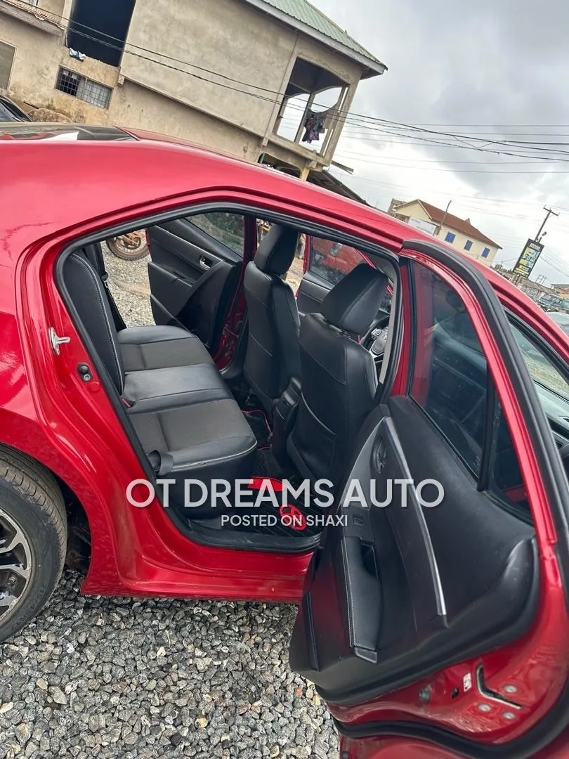 Toyota Corolla 2018 photo 9