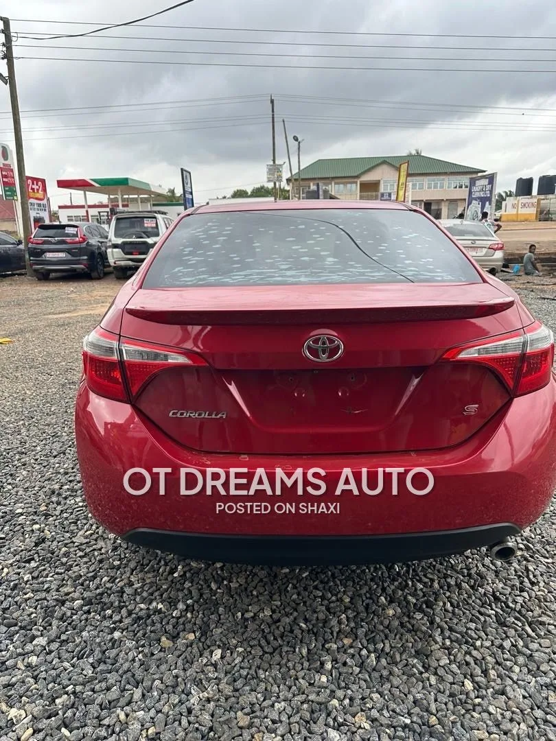 Toyota Corolla 2018 photo 2