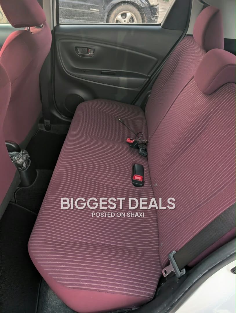 2015 Toyota vitz photo 8