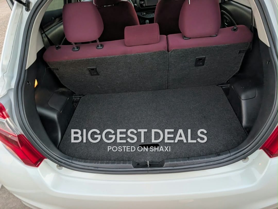 2015 Toyota vitz photo 9