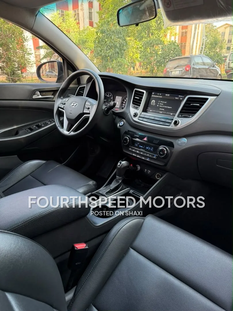 2016 Hyundai Tucson photo 4