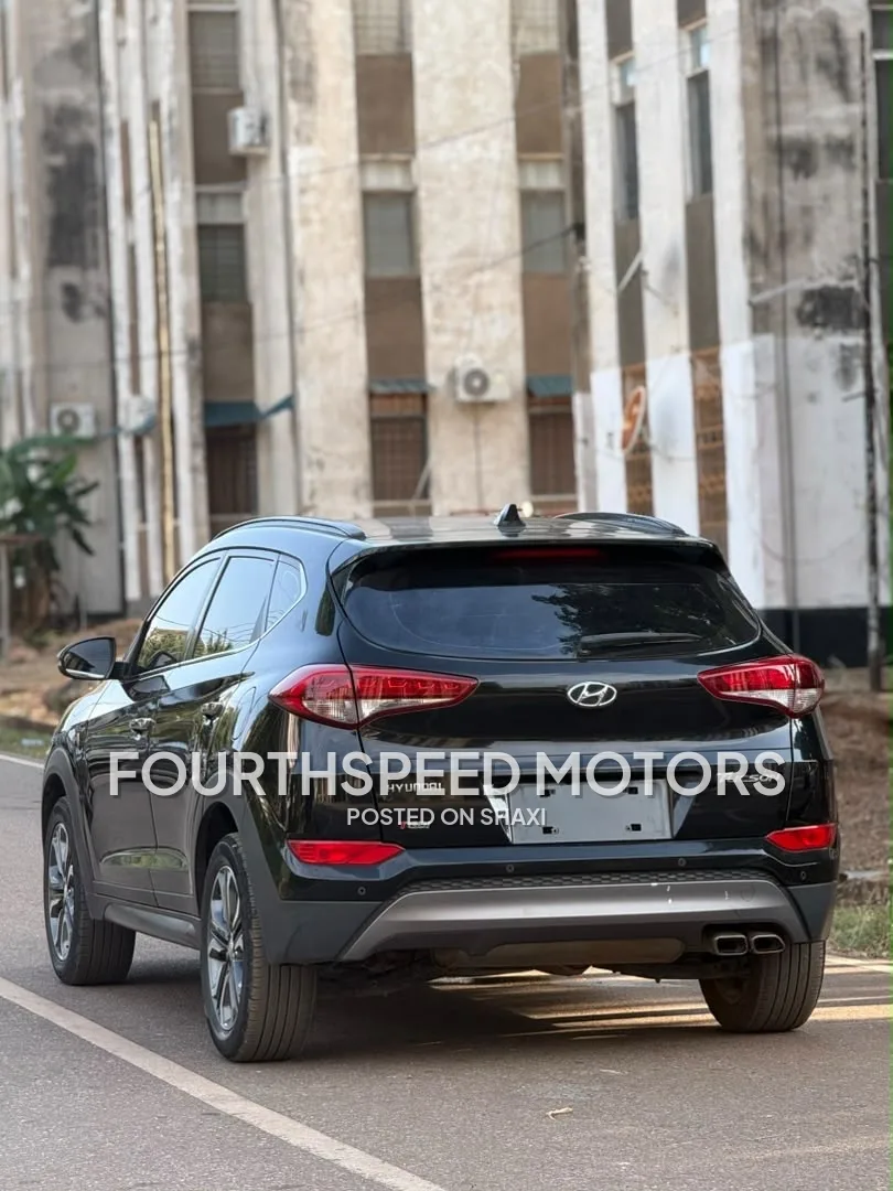 2016 Hyundai Tucson photo 3