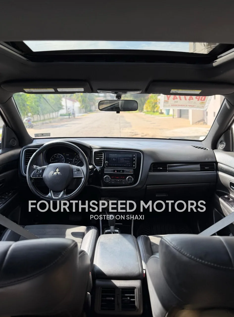 2019 Mitsubishi outlander limited edition photo 3