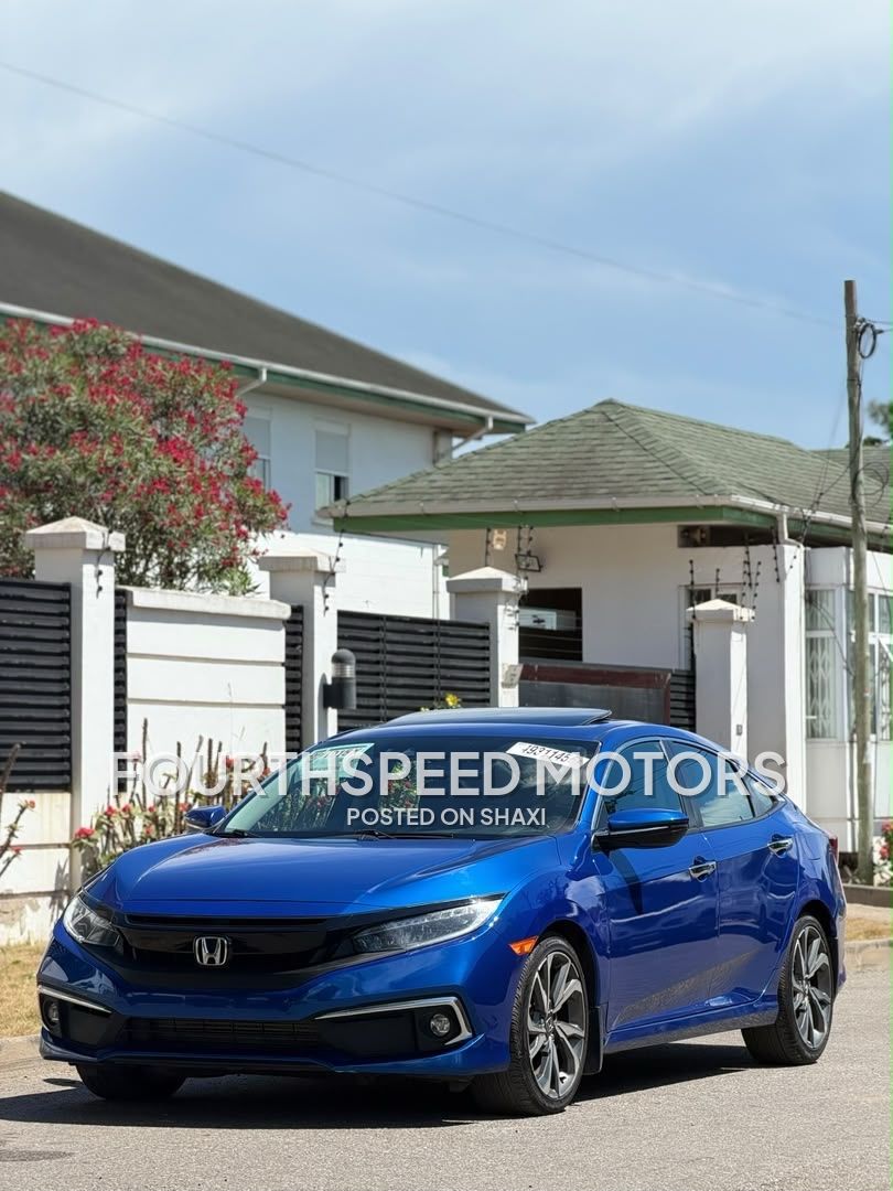 2021 Honda Civic Touring photo 1